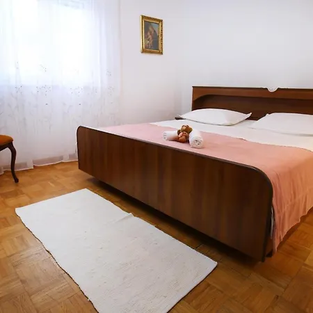 Appartement Boro - Three Bedroom With Sea View Splitska