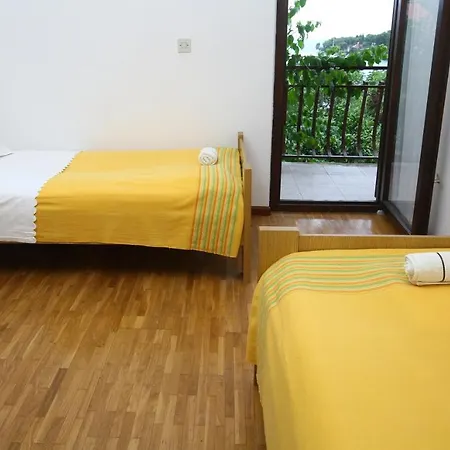 Appartement Boro - Three Bedroom With Sea View