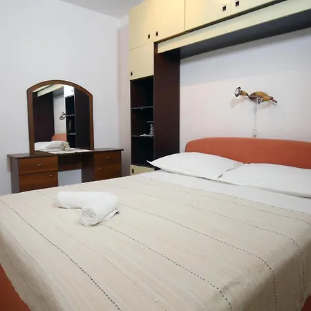 Boro - Three Bedroom With Sea View * Splitska