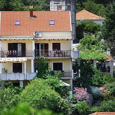 Boro - Three Bedroom With Sea View